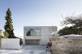 Open source blog the art genome project education. This Sleek Concrete Home By Joao Vieira De Campos Doesn T Have A Door