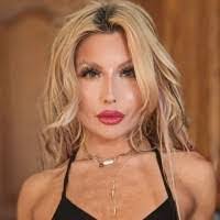 Sandra Stringfellow's Instagram, Twitter & Facebook