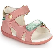 Sandales kickers taille 26 porté une fois mais fin de l'été donc je la vends elle est très belle en cuir avec une semelle top. Kickers Chaussures Sacs Accessoires Textile Enfants Taille 20 Livraison Gratuite Spartoo