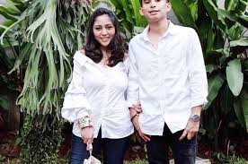 885 likes · 19 talking about this. Rachel Vennya Dan Niko Rayakan 1 Tahun Pernikahan Warganet Menangis Semua Halaman Nakita