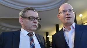 Expremiér bohuslav sobotka se v tichosti vrátil z moravy, kam se uchýlil po odchodu z politiky, do prahy. Info Cz Sobotka Z Navratu Paroubka Neni V Cssd Nadseni Ma Na Konte Fiasko