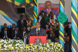 Kenyan president uhuru kenyatta addressed the nation on monday, august 7, ahead of tuesday's presidential election.kenyatta said he acknowledged the struggles kenyans face but is hopeful for brighter, happier, more prosperous and peaceful days lie ahead for all kenyans.more than 180,000. President Uhuru Kenyatta Speaks At The State House Kenya Facebook