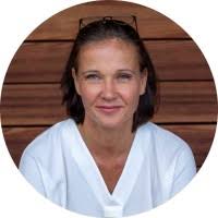 100+ "Dr. Renata" profiles