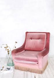 Pin By Nicole Persak On Spaces Pink Velvet Chair Pink Velvet Armchairs Vintage Velvet Sofa