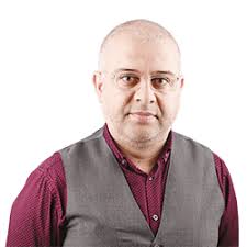 Sandalye Gicirtisindan Gelenek Olusturmak Mumkun Mudur Yazarlar Mustafa Ciftci Star