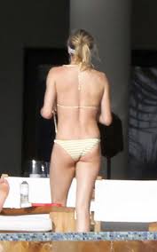 キャメロン・ディアス、ビキニで魅力的なお尻を披露 アダルト画像、セックス画像 3240838 - PICTOA