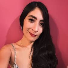 Daniela Barragan's Instagram, Twitter & Facebook