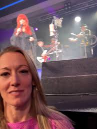 Guess who has a meet and greet!! If you haven't checked your email, do it  now! 💜