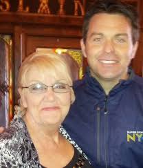 Meet the three chefs entering the kitchen to try and defeat Alex  Guarnaschelli in tonight's meat-free battle! #AlexVsAmerica is all-new  TONIGHT at 9|8c. Stream it now