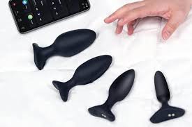 Lovense Hush 2: Remote Control Vibrating Butt Plug - VirtualRealPorn.com