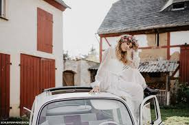 Die besten hochzeitsdienstleister, ihre persönliche hochzeitshomepage, eine große auswahl an hochzeitsgeschenken und tolle artikel zu den neuesten hochzeitstrends: Hochzeit Auf Dem Bauernhof Mit Sommerlicher Leichtigkeit Schleifenfanger