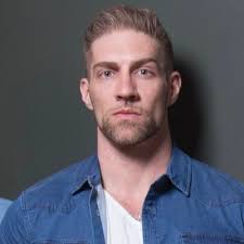 Chris Marchant's Instagram, Twitter & Facebook