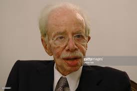 Hans Stern, fundador da rede de joalherias H. Stern, a primeira  multinacional brasileira do varejo