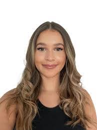 Sarah Elardo's Instagram, Twitter & Facebook