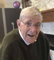 It was very sad to learn that Derek AA past away at the good old age of 95  a week ago. Derek was married to my cousin Margaret for over 50 years