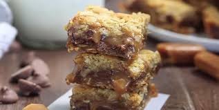 Caramelita Des Carres Gourmands A L Avoine Choco Caramel Qui Raviront Vos Papilles Desserts Ma Fourc Recette Dessert Dessert Gourmand Gateaux Et Desserts