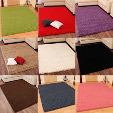 Teppiche sind neben einer gemütlichen couch oder einem behaglichen bett, ästhetischen möbeln und dekorativen bildern aus einem wohnlichen zimmer nicht. Hochflor Shaggy Langflor Teppich Verschiedene Farben U Grossen Kaufen Bei Diva Teppich Center