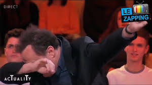 Compilation des meilleurs moments dans question pour un champion avec julien lepers, le un autre enregistrement du hit de julien lepers. Zapping Tv Julien Lepers Lache Un Dab En Direct 17 01 2017 Youtube