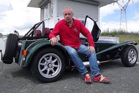 La Nouvelle Caterham Super Seven 1600 A L Essai Video Mercedes Classe A 250 Ford Land Rover Defender