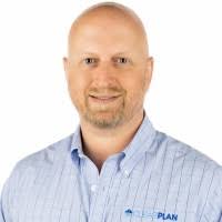 60+ "Daniel Bus" profiles