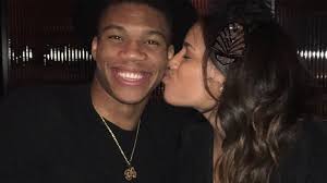 Μάλιστα δεν είναι λίγες οι φορές που ο γιάννης αντετοκούνμπο ανεβάζει. Baby Freak Coming Soon O Giannhs Antetokoynmpo Kai H Syntrofos Toy Maraia Perimenoyn Paidi Politis Online