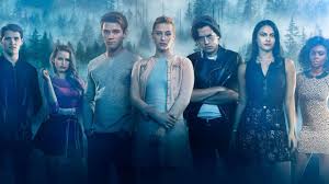 Metacritic tv reviews, riverdale, greg berlanti adds another comic series to his list by bringing archie (kj apa), betty (lili reinhart), veronica (camila mendes) and jugh. Review Riverdale Staffel 3 Eine Stadt Gegen Einen Konig Seriesly Awesome