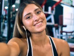 Ingrid Romero's Instagram, Twitter & Facebook