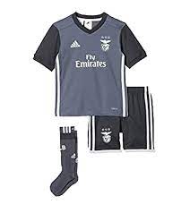 Entraîné par jorge jesus , il évolue en 1 re division portugaise. Adidas Sl Benfica Fussball Mini Kit Cooles Kinder Sport Set Mit T Shirt Socken Und Kurz