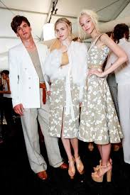 Simon Nessman Karmen Pedaru And Sasha Luss Backstage At Michael Kors Spring 2014 Michael Kors Clothes Michael Kors Fashion