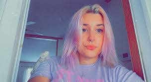 Kandice Perkins's Instagram, Twitter & Facebook