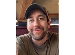 Justin Mullen's Instagram, Twitter & Facebook