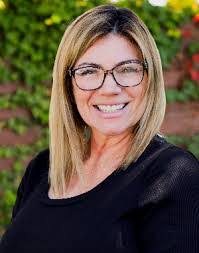 Kimberly Tatham's Instagram, Twitter & Facebook