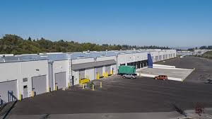 Fedex Everett Is A 123 000 Square Foot Build To Suit Office Warehouse Building In Everett Building Design Square Feet Building