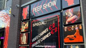 阿姆斯特丹紅燈區- 2歐元Peep Show、性愛表演與櫥窗女郎- 小咖看世界