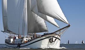 Van vlot geschreven vertrekkersromans om bij weg te dromen tot praktische boordboeken over. Segelschiff Mieten Hollandia Reederei Vooruit