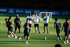 Find and follow posts tagged voetballen on tumblr. Operatie Champions League Voetballen Volgens Strikt Protocol Nrc