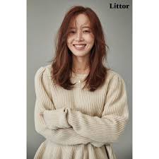 During a press con, the actress said that she studied her script hard, watched clips of successful ceos so she can embody them, and cut her hair for the role. 10 Things You Need To Know About Korean Actress Kang Han Na