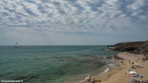 Jean espirat a contribué aux informations présentées sur cette page. Plage Des Falaises Cap D Agde 34 Herault Crique Sauvage