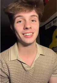 People change, but deep down I’m still the same person I’ve always been  #poem #spokenpoetry #youngerself #growingup