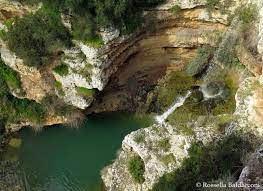 The major feature of parco regionale della terra delle gravine are the ravines which are said to have been formed nearly 125,000 years ago. Parco Naturale Terre Delle Gravine B B Martina Franca