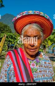 Donna in abito tradizionale Santiago Atitlan Guatemala America Centrale  Foto stock