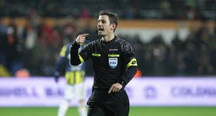 Halil umut meler, bu sezon süper lig'de geride kalan 18 haftada en fazla trabzonspor'un maçlarını yönetti. Trabzonspor Fenerbahce Maci Halil Umut Meler In Trt Spor Turkiye Nin Guncel Spor Haber Kaynagi