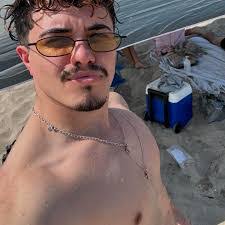 Christian Pando's Instagram, Twitter & Facebook