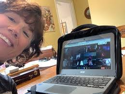 Lori Christopherson's Instagram, Twitter & Facebook