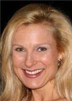 Anne Hutton's Instagram, Twitter & Facebook