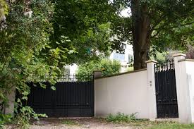 Slowly but surely coming back! Neymar Forced To Move Paris House After Fans Climb Over Wall Into Property Following Reports He Is Unhappy At Psg