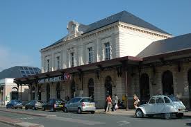 Distance between bayonne and biarritz is 6 kilometers (4 miles). Biarritz Station Wikipedia