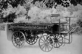 Es habe genau 23 sekunden gedauert, die aufnahme auf kassette zu speichern, erzählt sasson. Der Erste Lkw Der Welt Wird Von Gottlieb Daimler Im Jahr 1896 Gebaut Daimler Global Media Site