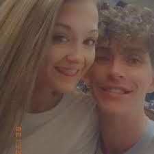 Marie Avery's Instagram, Twitter & Facebook