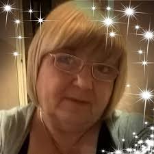 The Drypool Gang” early 50s corner of Pelham/Thomas Streets. Back Row L to  R Geoff Simms, David Simms, Alan Pickersgill Middle Row Bob Cox, Bob  Pickersgill, Jos Cox Front Row Fred Pickersgill,